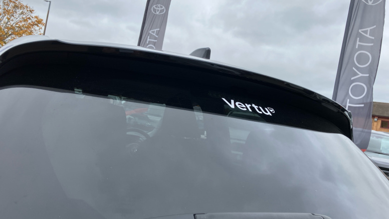 Toyota Yaris 1.5 Hybrid Design 5dr CVT Hybrid Hatchback